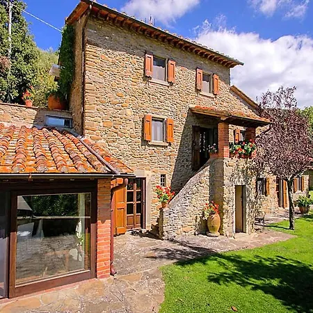 Hotel In With Pool Hill Views 3*